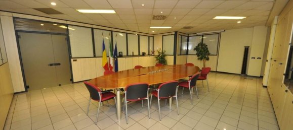 Lagerhaus in Bovisio Masciago, Italy 1900m², Nr. 215664 5