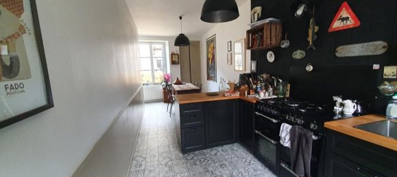 Casa de 9 dormitorios en Chateau-Renault, France No. 225840 7