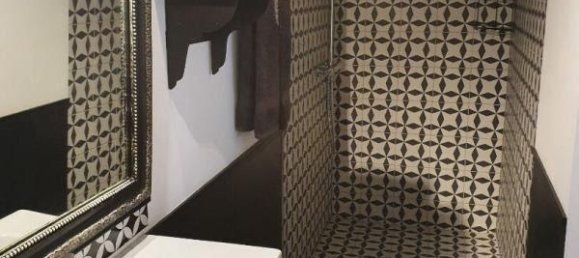 Casa de 9 dormitorios en Chateau-Renault, France No. 225840 16