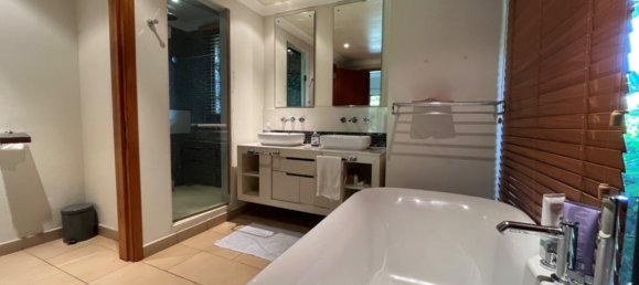 3 bedrooms Villa in Riviere Noire, Mauritius No. 164 8