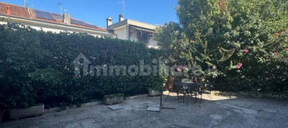 Дом с 4 спальнями в Гаджано, Италия № 264592 33