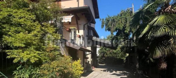 Дом с 4 спальнями в Гаджано, Италия № 264592 38