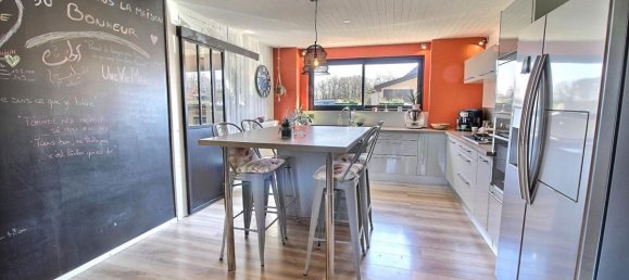 4 bedrooms House in La Balme-de-Sillingy, France No. 201074 5