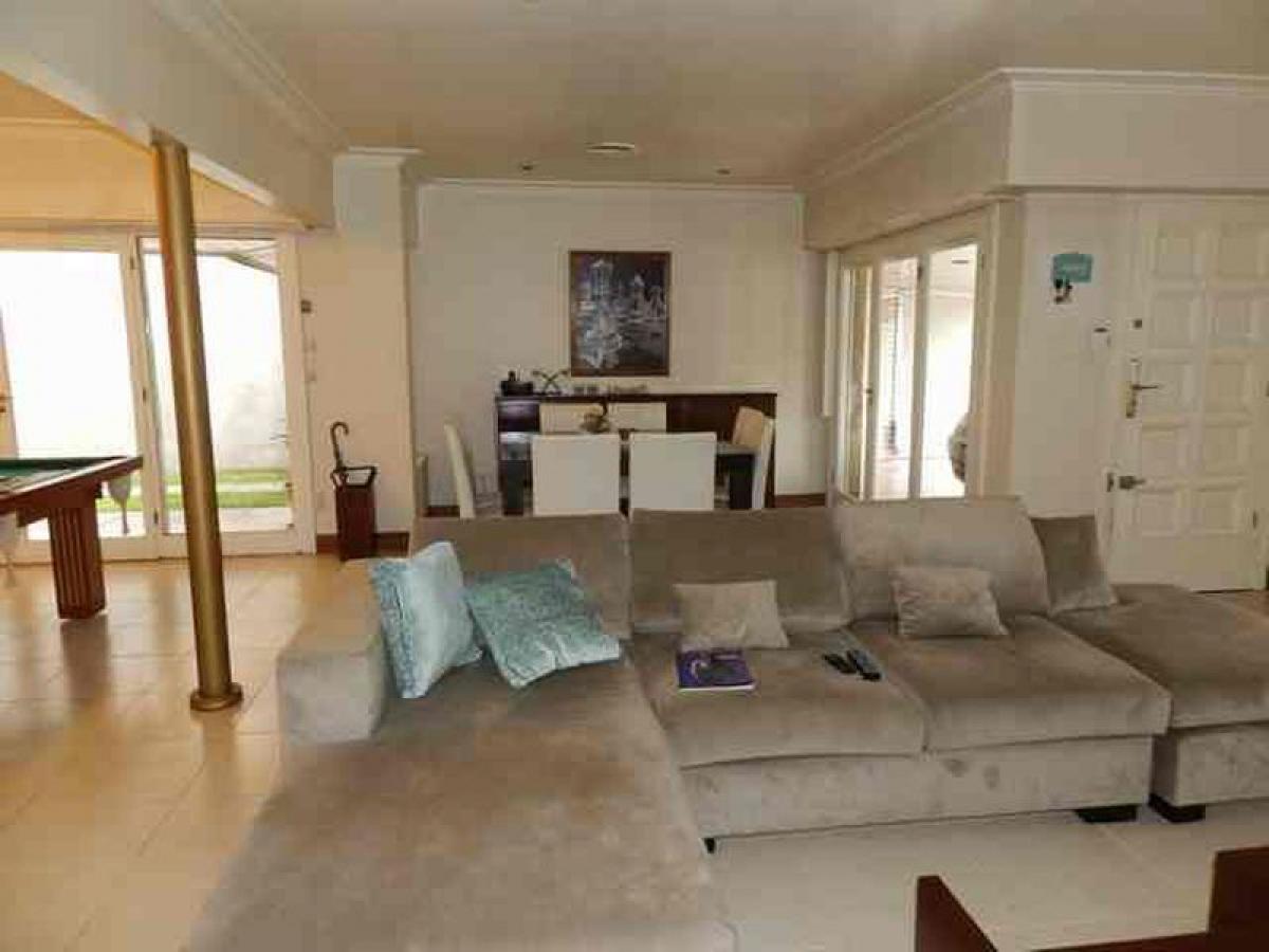 3 bedrooms House in Mar del Plata, Argentina No. 97782