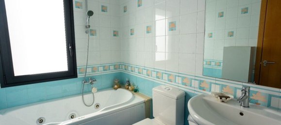 4 Schlafzimmer Haus in Figueres, Spain, Nr. 113561 35