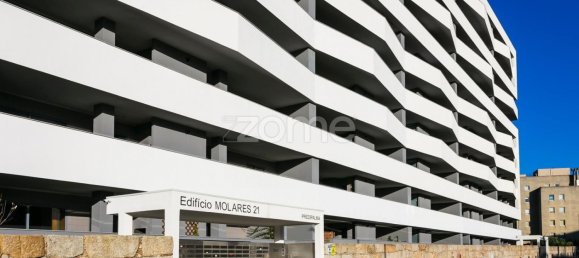 2 bedrooms Apartment in Porto, Portugal No. 92448 3