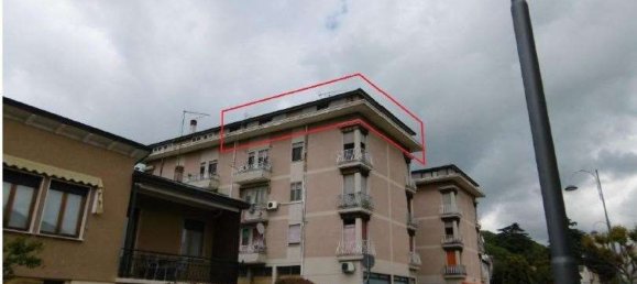 6 rooms Apartment in Montebello Vicentino, Italy No. 208292 2