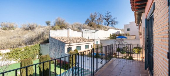 4 bedrooms House in Jun, Spain No. 94762 11