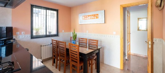 4 bedrooms House in Jun, Spain No. 94762 43