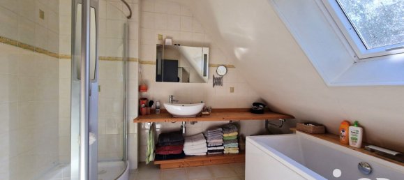 Casa de 3 dormitorios en Gourin, France No. 261668 10