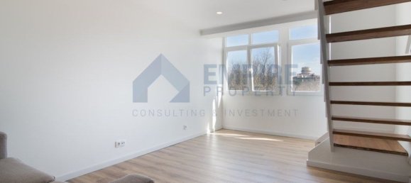 3 bedrooms Duplex in Lisbon, Portugal No. 96593 8