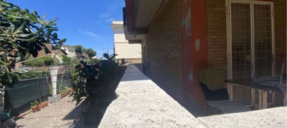 Квартира с 5 комнатами в Ардеа, Италия № 202056 3