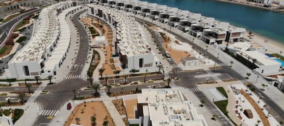 4 bedrooms Villa in Mina Al Arab, UAE No. 12453 12