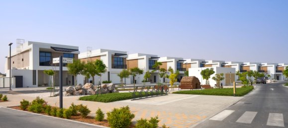 4 bedrooms Villa in Mina Al Arab, UAE No. 12453 6