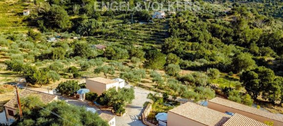 8 rooms House in Cefalù, Italy No. 154372 3