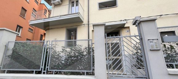 4 rooms Apartment in Bologna, Italy No. 191356 29