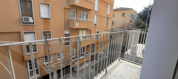 4 rooms Apartment in Bologna, Italy No. 191356 18