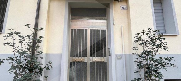 4 rooms Apartment in Bologna, Italy No. 191356 28