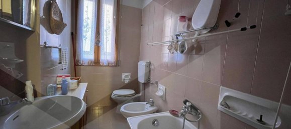 4 rooms Apartment in Bologna, Italy No. 191356 7