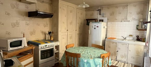 Casa de 3 dormitorios en Saint-Amand-Montrond, France No. 73946 4