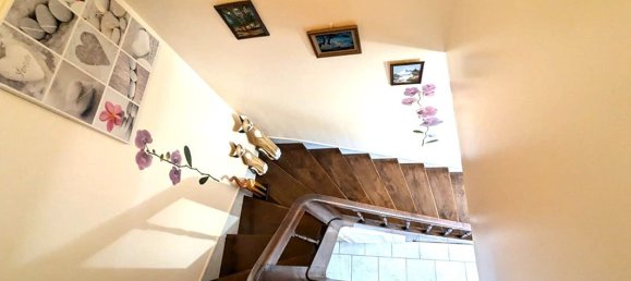 2 bedrooms House in Loir-et-Cher, France No. 39608 3