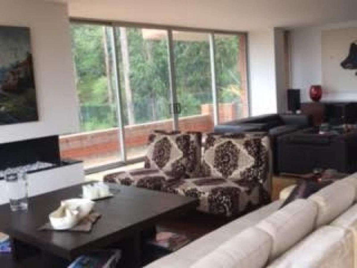 4 bedrooms House in Bogota, Colombia No. 11391
