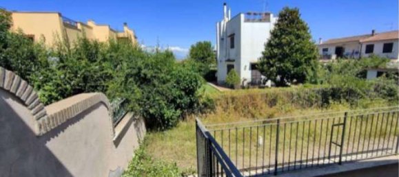 Дом с 5 комнатами в Ардеа, Италия № 12462 11