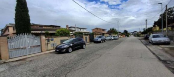 Дом с 5 комнатами в Ардеа, Италия № 12462 3