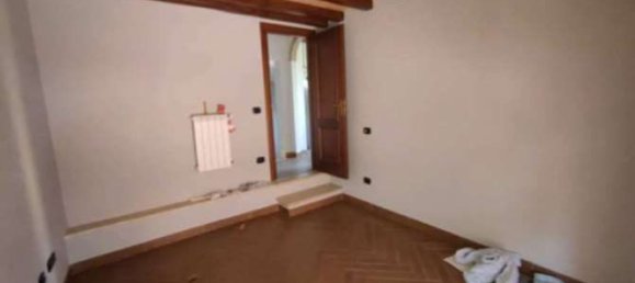 Дом с 5 комнатами в Ардеа, Италия № 12462 17