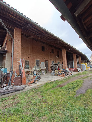 9 rooms Office in Ivrea, Italy No. 251765