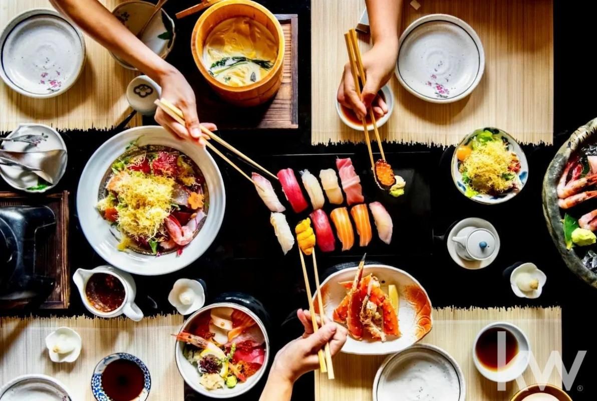 60m² Commercial property in Levallois-Perret, France No. 130157