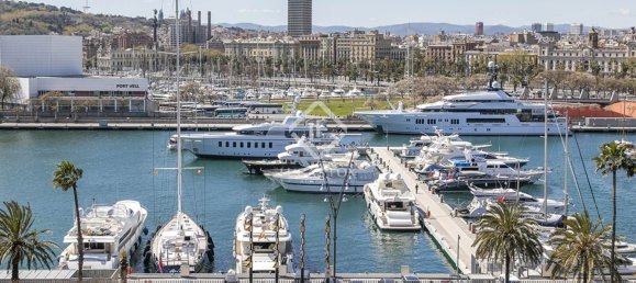 Ático de 3 dormitorios en Ciudad Vieja, Spain No. 169084 13