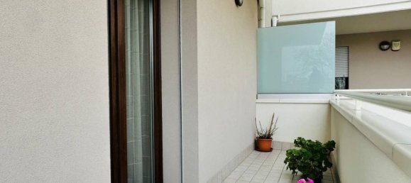 3 rooms Apartment in Pesaro, Italy No. 33093 6