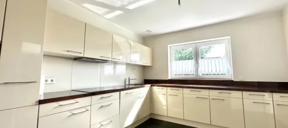 Casa de 3 dormitorios en Grevenbroich, Germany No. 232372 11