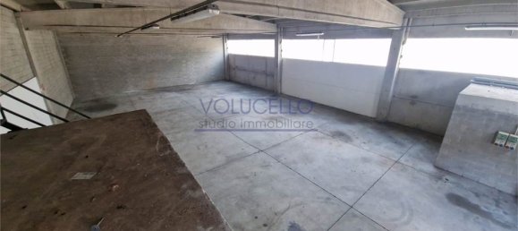 2 rooms Warehouse in Senna Comasco, Italy No. 374144 6