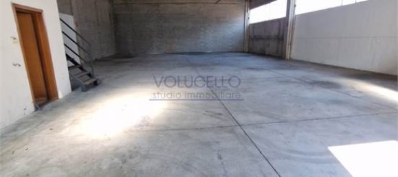 2 rooms Warehouse in Senna Comasco, Italy No. 374144 12