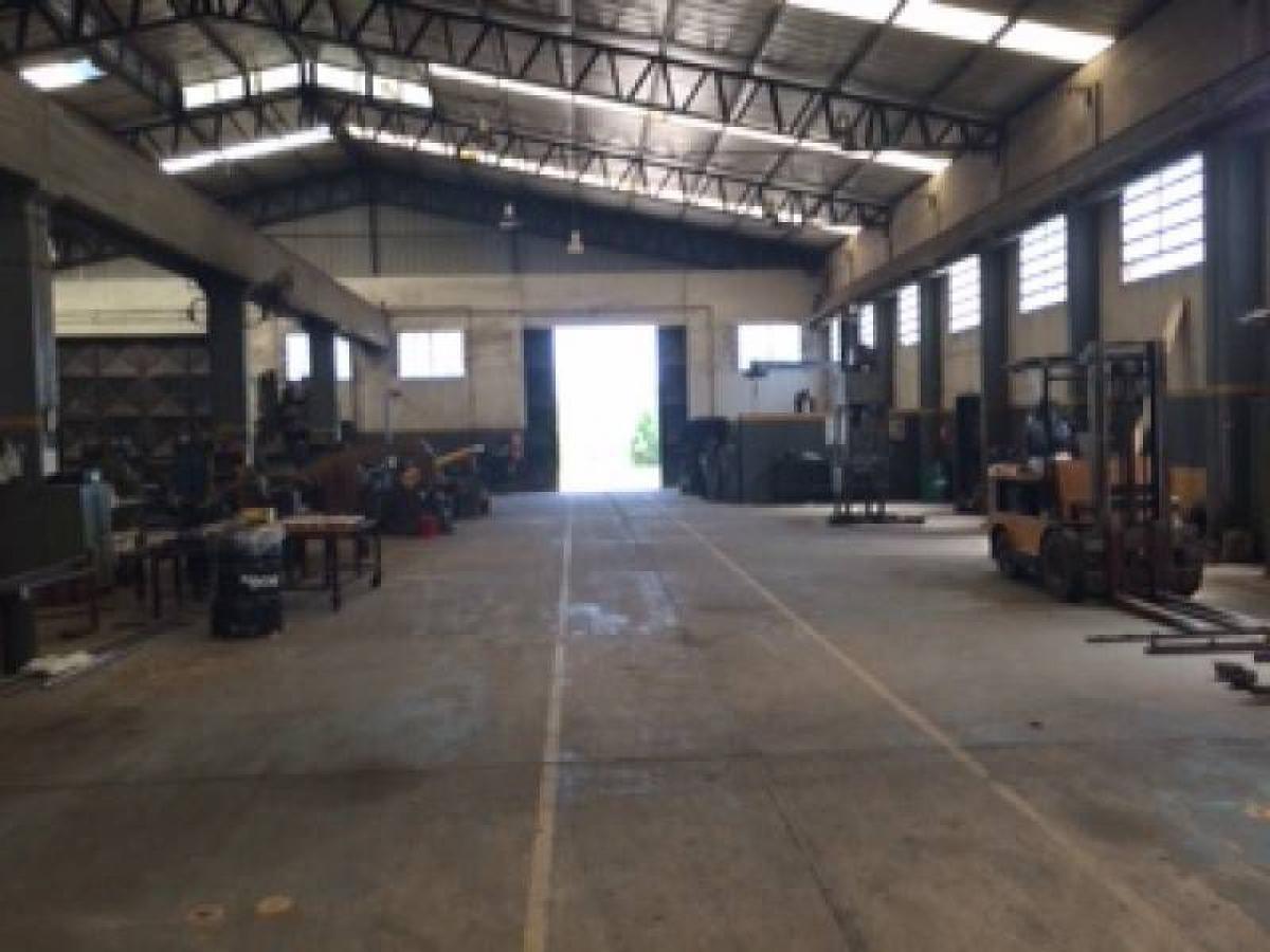 8200m² Building in Almirante Brown, Argentina No. 103990