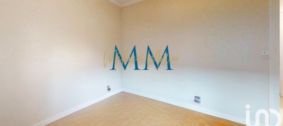 4 bedrooms House in Chartres, France No. 52766 20