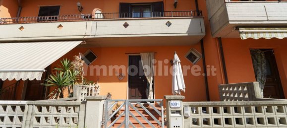 Casa de 2 dormitorios en Monsummano Terme, Italy No. 266051 3