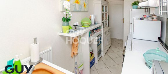 2 bedrooms Apartment in Clamart, France No. 181977 3