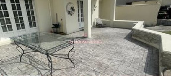 Villa T7 em Montfermeil, France N.º 359331 2