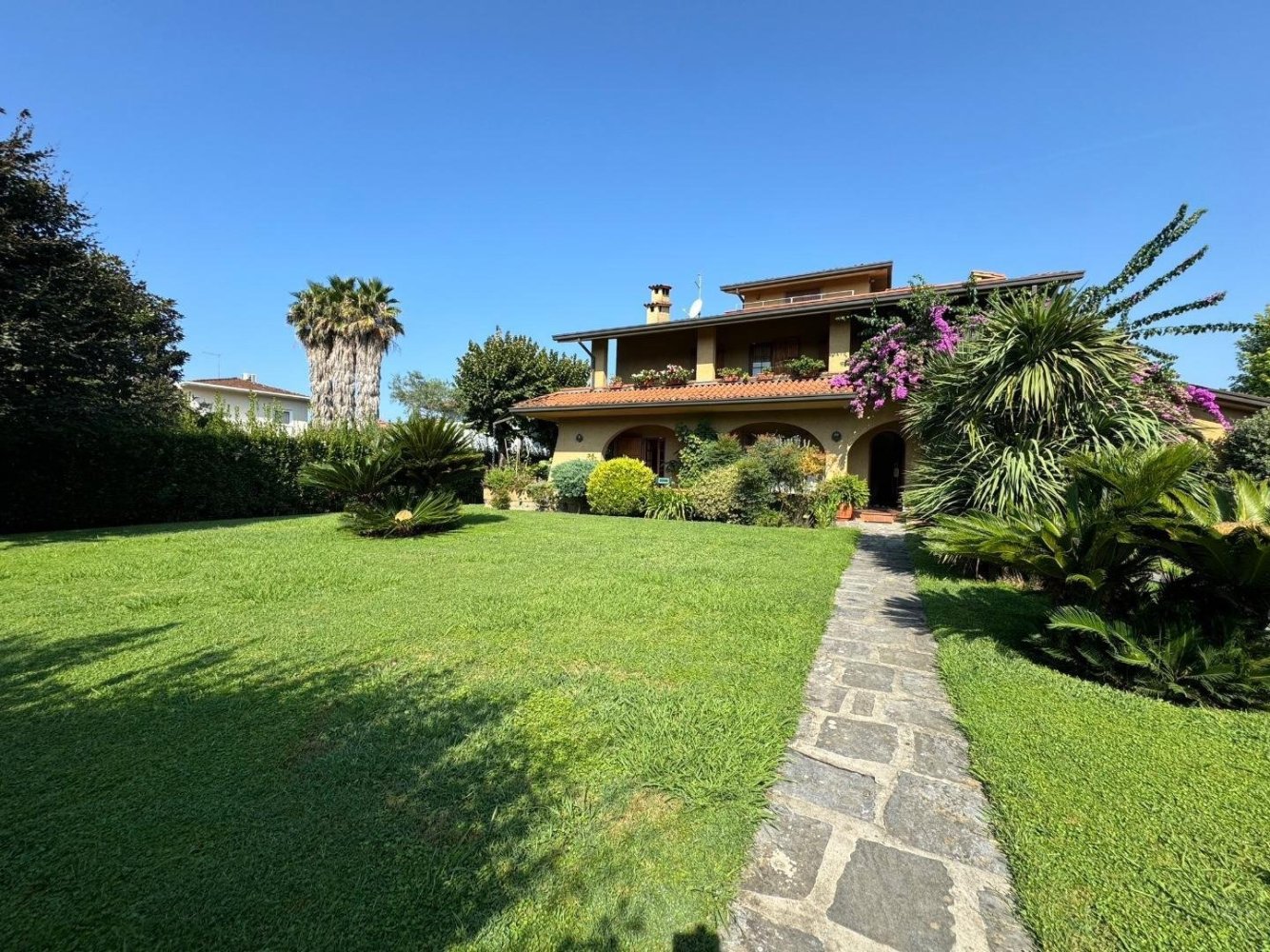 3 Schlafzimmer Villa in Forte dei Marmi, Italy, Nr. 116988