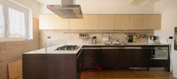 Дуплекс с 5 комнатами в Корреццана, Италия № 224475 7