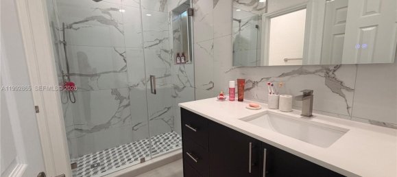 3 chambres duplex à vendre à Miami, Miami-Dade, Florida, USA № 614849 14
