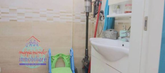 3 Schlafzimmer Villa in Castello d'Argile, Italy, Nr. 333183 9