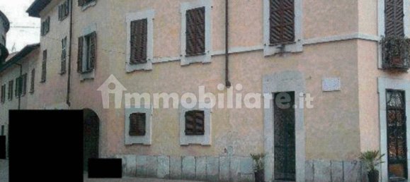 Коммерческая недвижимость с 1 комнатой в Бусто Арсицио, Италия № 346657 8