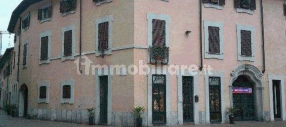 Коммерческая недвижимость с 1 комнатой в Бусто Арсицио, Италия № 346657 9