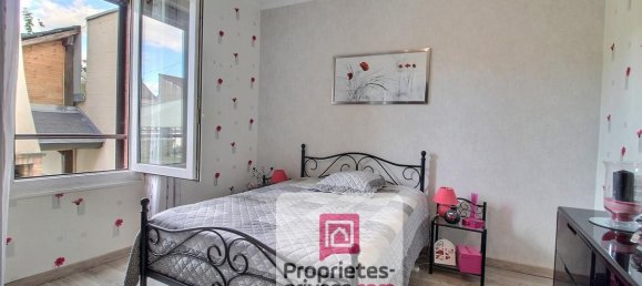 4 bedrooms House in Chalette-sur-Loing, France No. 215940 8