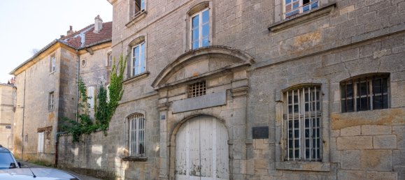 Bâtiment à Langres, France 210m² No. 73535 26