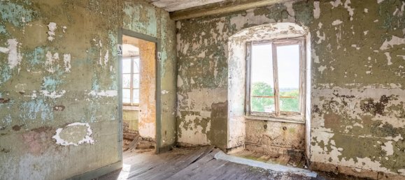 Bâtiment à Langres, France 210m² No. 73535 17